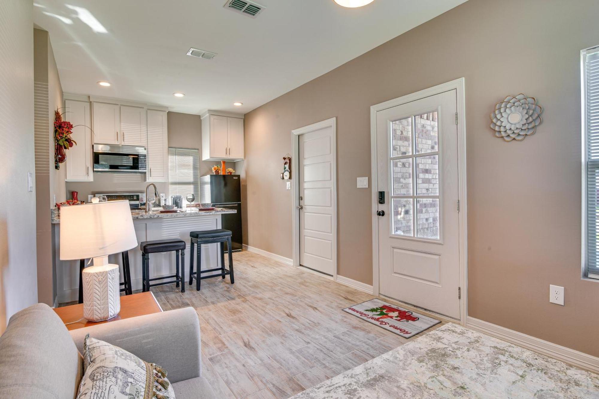 Pet-Friendly Brownsville Apartment With Yard! エクステリア 写真