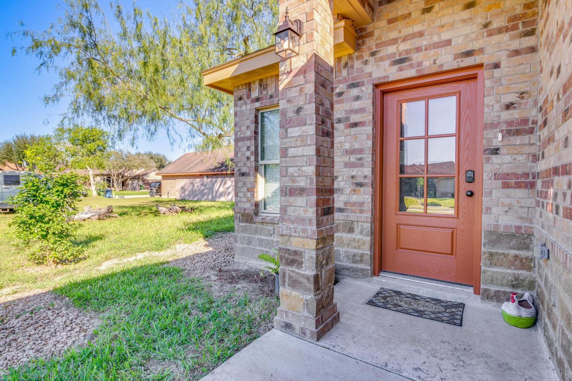 Pet-Friendly Brownsville Apartment With Yard! エクステリア 写真